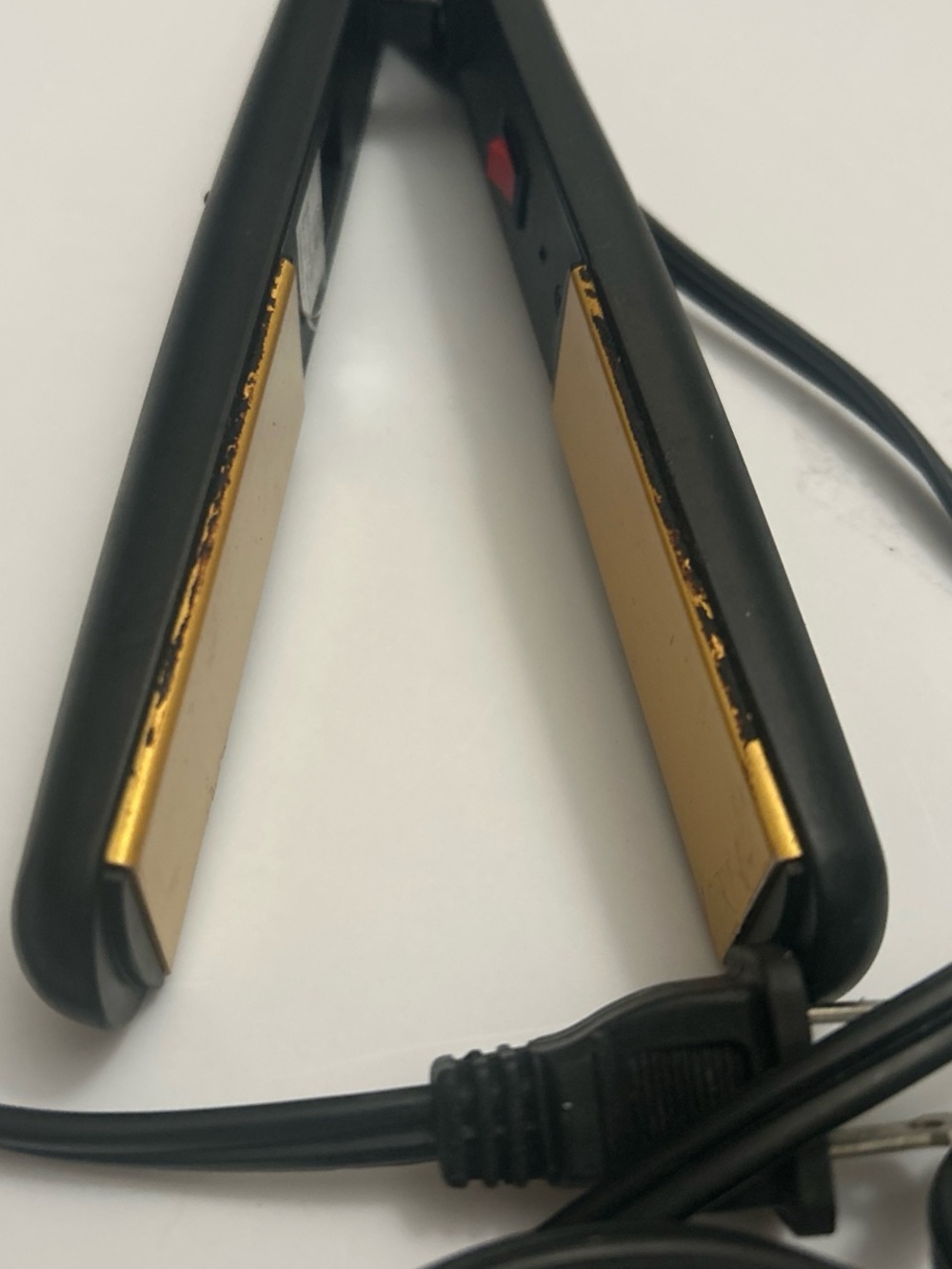 Black Hair Straightener with Gold Plates - Women Hair Tool